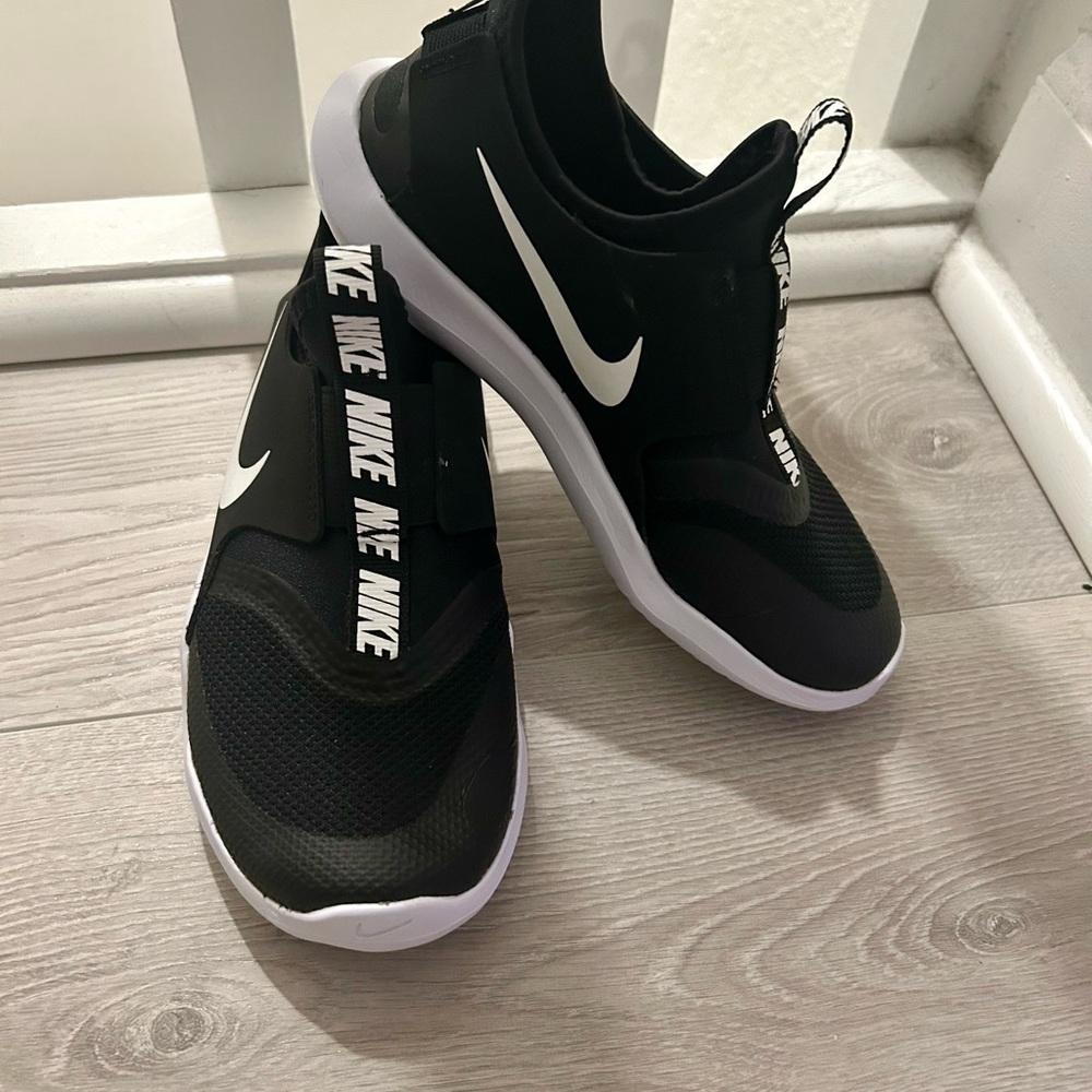 Nike Kids’ Flex Runner Sneakers